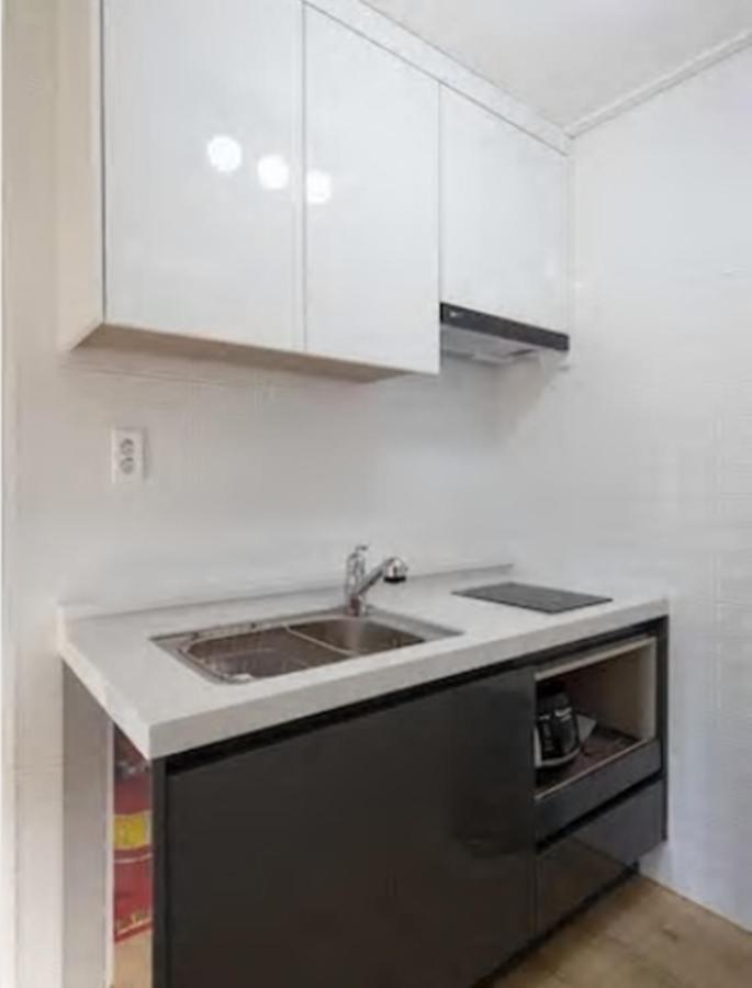 Hanihaus Sinchon-Ri Чеджу Екстериор снимка